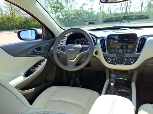Used 2024 Chevrolet Malibu LT FWD image 7