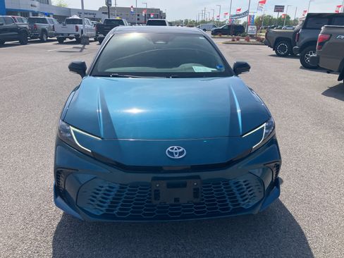 Used 2025 Toyota Camry XSE image 2