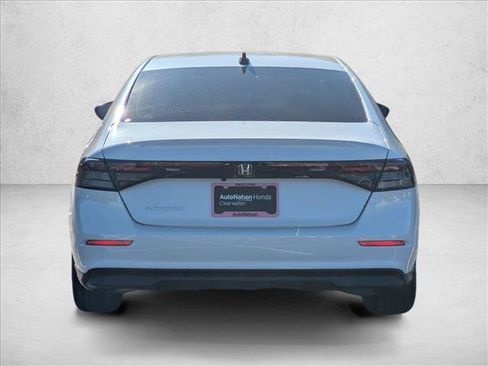 Certified 2025 Honda Accord SE image 6
