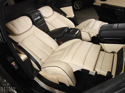 Used 2009 Maybach 62 S RWD image 36