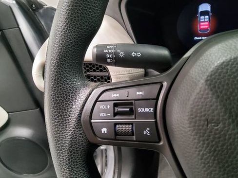 Used 2023 Honda HR-V LX image 26