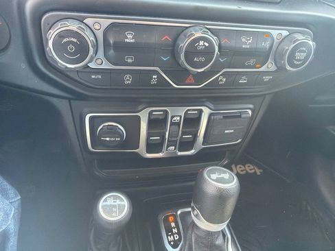 Used 2021 Jeep Wrangler Unlimited Sport AWD/4WD image 21