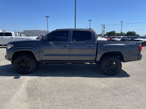 Used 2021 Toyota Tacoma SR w/ SR Convenience Package RWD image 7
