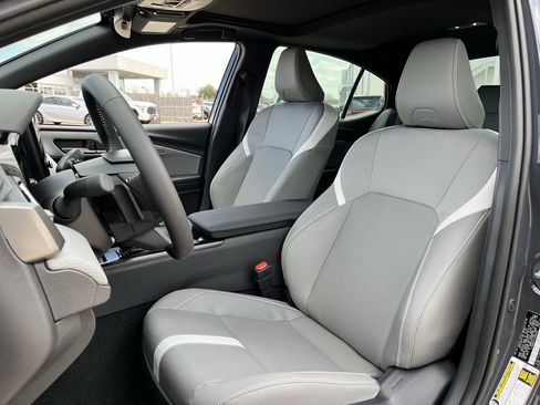 Used 2026 Toyota Camry SE image 23