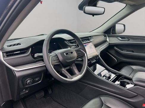 Used 2023 Jeep Grand Cherokee L Limited image 27