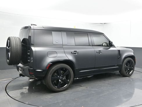 Used 2024 Land Rover Defender 110 Carpathian Edition image 10