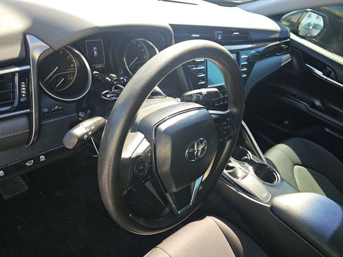 Used 2019 Toyota Camry LE image 8