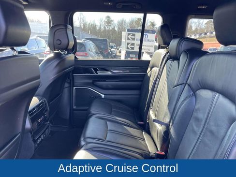 Used 2022 Jeep Wagoneer Series III image 19