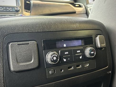 Used 2018 GMC Yukon Denali w/ Denali Ultimate Package image 22
