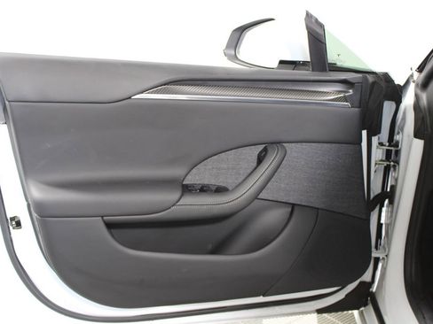 Used 2021 Tesla Model S Plaid image 6