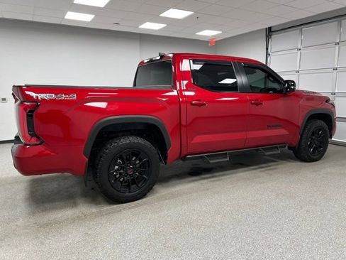 Used 2025 Toyota Tundra Limited w/ TRD Off-Road Package AWD/4WD image 10