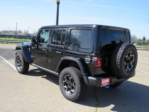 New 2023 Jeep Wrangler Rubicon w/ Steel Bumper Group image 8