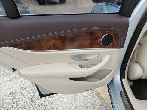 Used 2018 Mercedes-Benz E 300 image 13