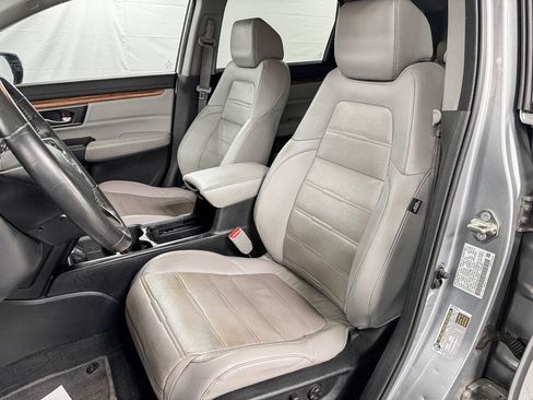 Used 2019 Honda CR-V Touring image 9