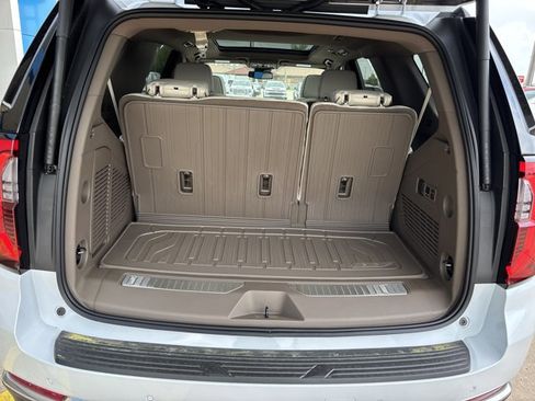 New 2026 GMC Yukon Denali w/ Sun & Power Step Package image 6