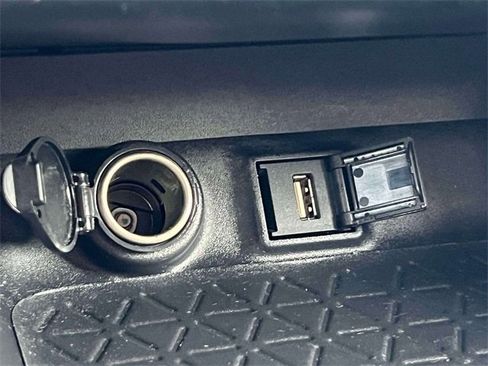 Certified 2020 Toyota RAV4 XLE Premium image 32