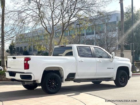 Used 2023 Chevrolet Silverado 2500 LT image 4