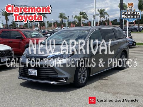 Certified 2026 Toyota Sienna XLE FWD image 1