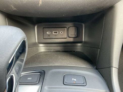 Used 2024 Chevrolet Equinox LT image 19