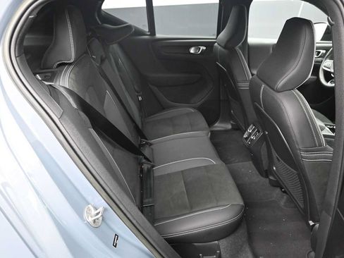 Used 2023 Volvo XC40 B5 Plus w/ Driver Assist Package AWD/4WD image 23