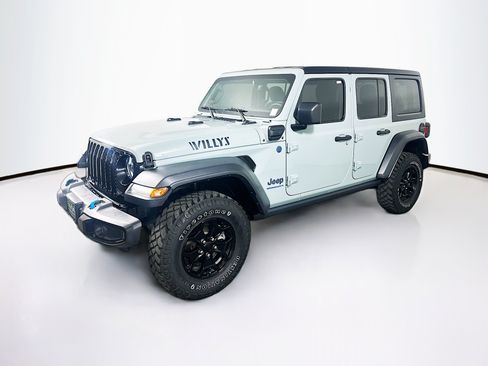 Used 2023 Jeep Wrangler Unlimited w/ Cold Weather Group AWD/4WD image 3