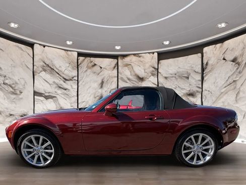 Used 2006 MAZDA MX-5 Miata Grand Touring RWD image 5