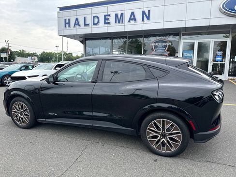 Used 2025 Ford Mustang Mach-E Premium AWD/4WD image 9