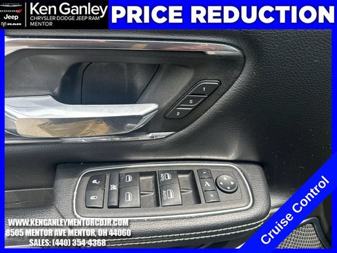 Used 2024 RAM 1500 Laramie AWD/4WD image 12
