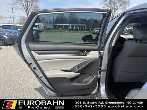 Used 2019 Honda Accord EX image 11