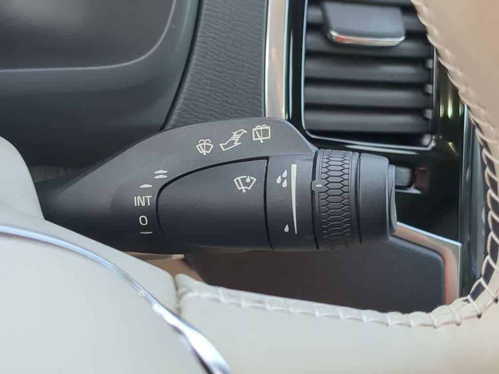 Certified 2023 Volvo XC90 B6 Plus w/ Protection Package Premier AWD/4WD image 24