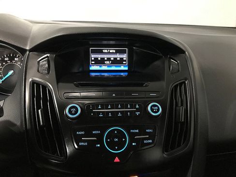 Used 2017 Ford Focus SE image 27