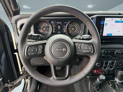 Used 2024 Jeep Wrangler Willys image 18