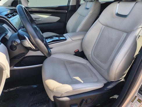 Certified 2024 Hyundai Tucson Limited FWD image 19