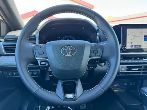 Certified 2025 Toyota Camry SE AWD/4WD image 21