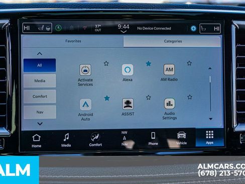 Used 2025 Chrysler Pacifica Limited image 41