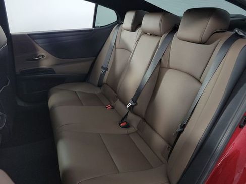 Used 2025 Lexus ES 350 w/ Premium Package image 17