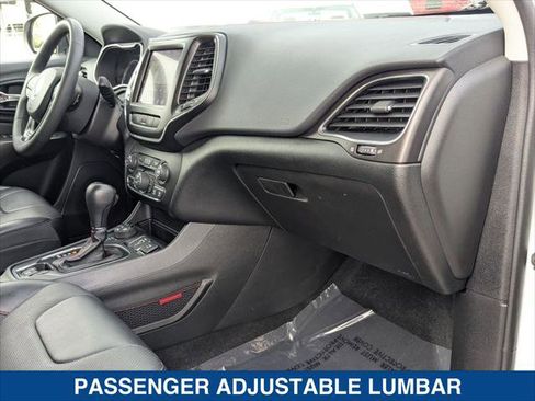 Used 2022 Jeep Cherokee Trailhawk w/ Sun, Sound & Nav Group image 23