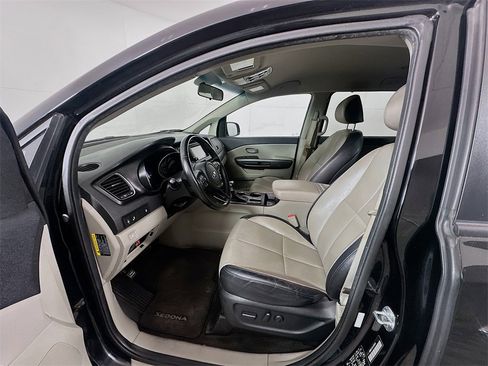 Used 2020 Kia Sedona EX image 20