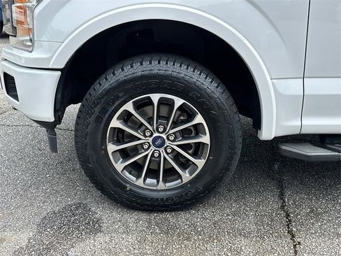 Used 2018 Ford F150 XLT w/ Equipment Group 302A Luxury image 11