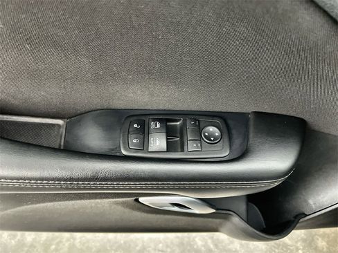 Used 2023 Dodge Challenger SXT image 15