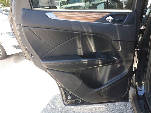 Used 2015 Lincoln MKC FWD w/ Equipment Group 101A Select image 11