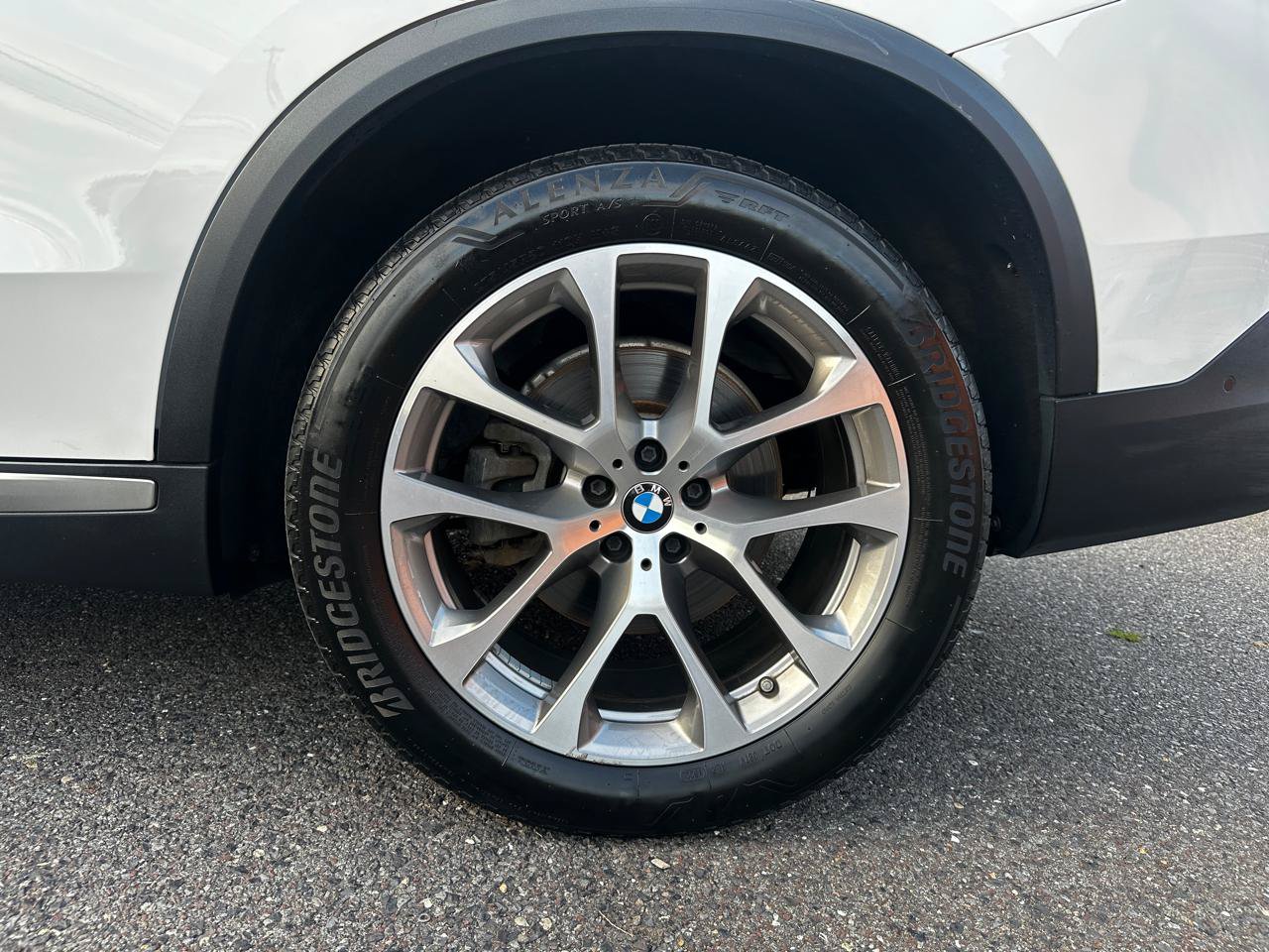 Used 2019 BMW X5 xDrive40i w/ Premium Package 2 AWD/4WD image 24