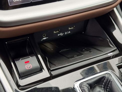 Certified 2022 Subaru Outback Touring image 17