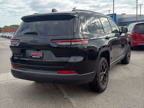 Used 2025 Jeep Grand Cherokee L Altitude AWD/4WD image 5