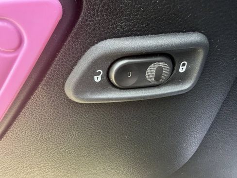 Used 2017 Jeep Wrangler Unlimited Sahara w/ Connectivity Group image 13