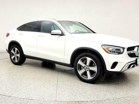 Used 2023 Mercedes-Benz GLC 300 4MATIC Coupe image 3