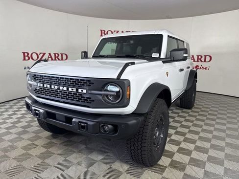 New 2025 Ford Bronco Badlands image 3