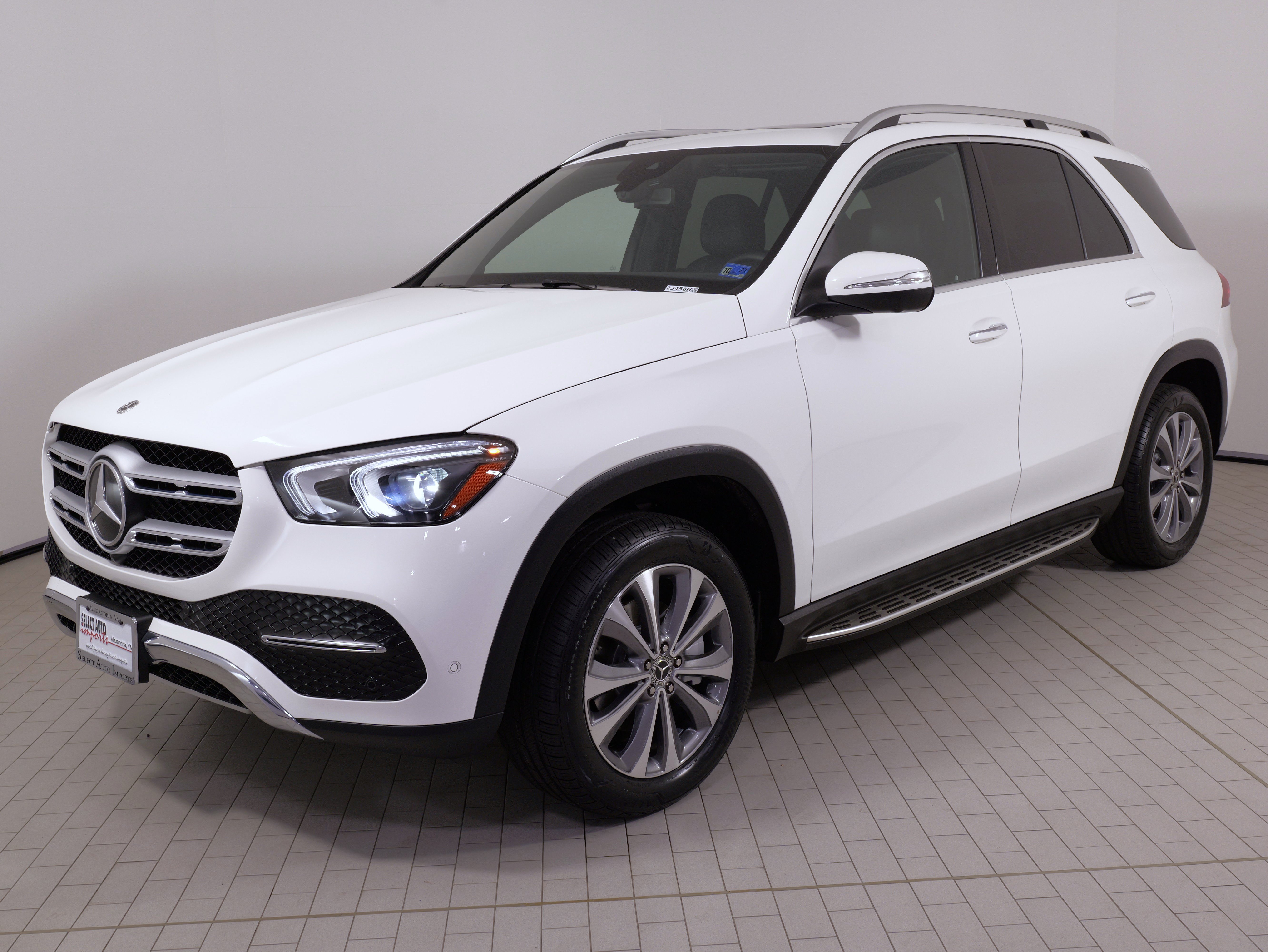 Used 2021 Mercedes-Benz GLE 350 4MATIC image 3