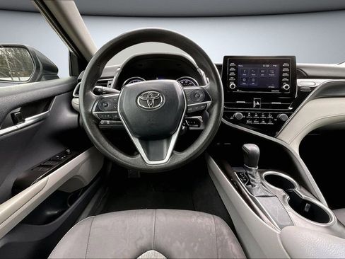 Used 2021 Toyota Camry LE image 8