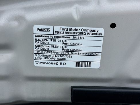 Used 2018 Ford Explorer XLT w/ Equipment Group 201A AWD/4WD image 21